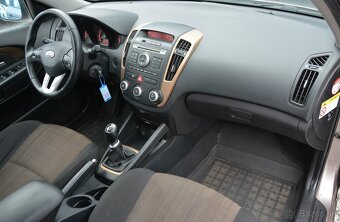 KIA Ceed 1.60 CRDI, SR voz - 14