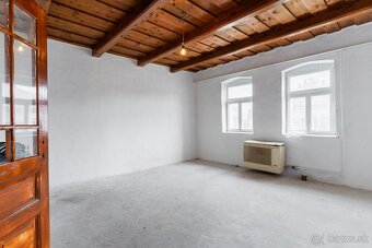 RD s garážou, gazdovský dom, pozemok 2390 m2 - MÉRA - 14