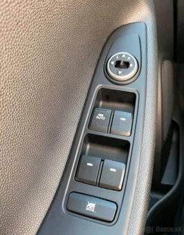 Hyundai i20 1.2 benzín Top stav - 14