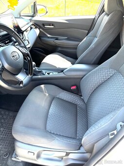 Toyota C-HR 1.8 Hybrid (2021), TOP STAV, 1. majiteľ, záruka - 14