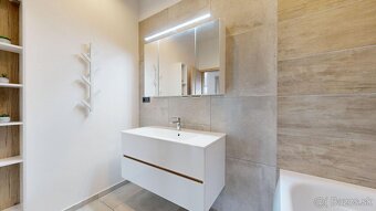 PINK Reality VEĽKÁ JESENNÁ AKCIA - 3.000€ Novopostavený rodi - 14