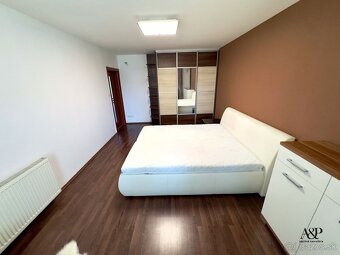 NA PRENÁJOM 3 IZB. BYT V CENTRE MESTA, 64M2, HVIEZDOSLAVOVA  - 14