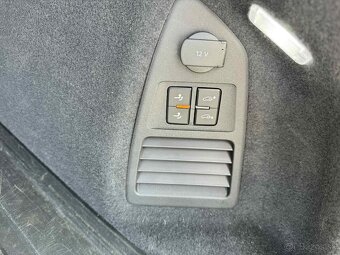 Volkswagen Touareg - 14