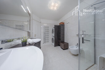 RODINNÁ VILA S BAZÉNOM, POZEMOK 975 m2, DVOJGARÁŽ,TOP POLOHA - 14