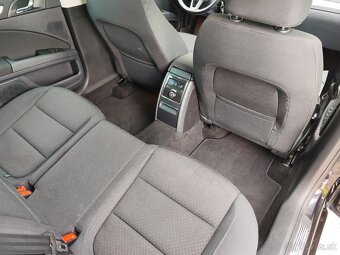 Škoda Superb Combi 2.0 TDI CR 170k Ambition - 14