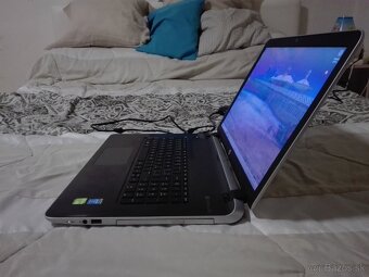 HP 17 s BeatsAudio. i5. 8 GB. 256 GB SSD. 17“ HD+.nVidia 6GB - 14