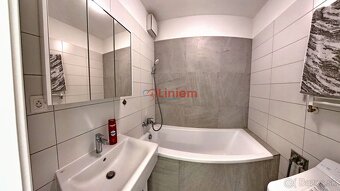 REZERVOVANÉ - Štýlový 2-izbový byt s garážovým parkovaním - 14