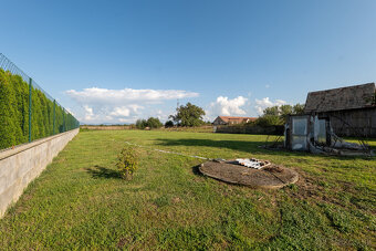 Rodinný dom s veľkým pozemkom | 2 064 m² | Komárovce - 14