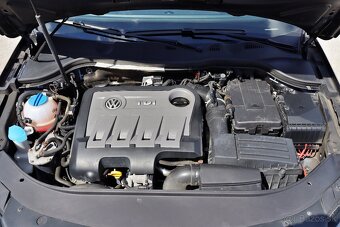Volkswagen Passat Variant 2.0 TDI BMT Comfortline - 14