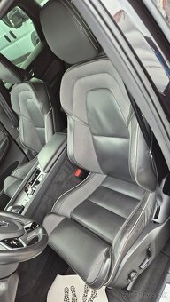 Volvo XC60 2.0 B4 mHEV DARK edition AWD - 14