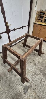 Masívny jedálenský stôl - 14