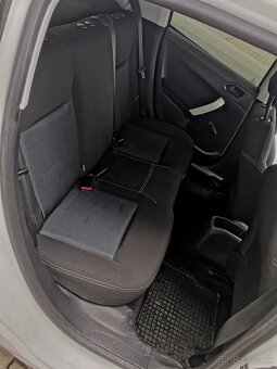 Peugeot 208 - 14