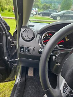 Suzuki Grand Vitara 1.6 LPG + Benzín - 14