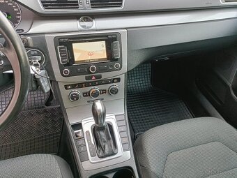 VOLKSWAGEN PASSAT VARIANT 2.0 TDI CR 103 kW BLUEMOTION DSG6 - 14