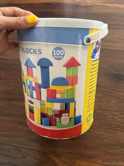 Hračky a hudobné nástroje - 14