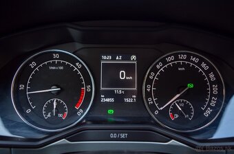 Škoda Superb Combi 1.6 TDI Ambition DSG - 14