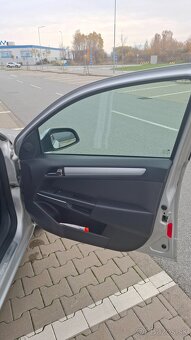 Opel Astra Statio Wagon - 14