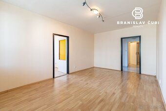 REZERVOVANÉ - PREDAJ 3-IZBOVÉHO BYTU V PÔVODNOM STAVE - Palá - 14