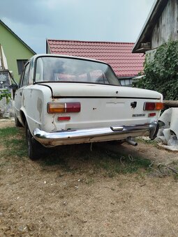 Predám dve auta Lada 2101 - 14