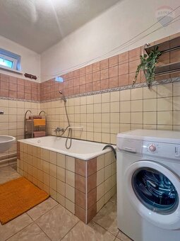 Na predaj rodinný dom v obci Veľké Uherce - 14