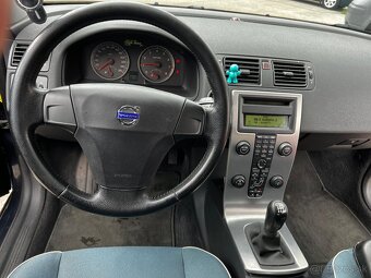 Volvo C30 1,6 benzín 2008 - 14