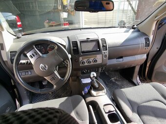 Nissan Navara 2.5 dCi - 14