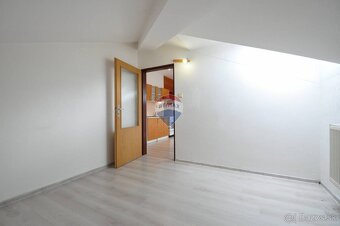 PREDAJ, 2-izbový podkrovný byt v Poprade, Ul. Ludvíka Svobod - 14