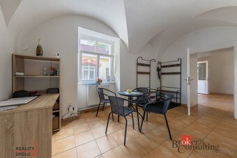 Exkluzívna ponuka rodinného domu s polyfunkciou v centre mes - 14