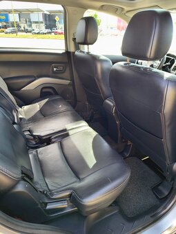 Mitsubishi Outlander 2.0 DI-D 7-miestne - 14