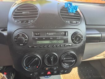 Volkswagen New Beetle 2.0 - 14