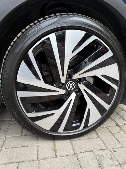 Volkswagen ID.4 1st Max Performance Upgrade 82kWh Full výbav - 14