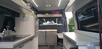 Mercedes-Benz Sprinter - 14