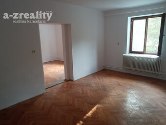 Znížená cena  2 budovy v centre Komárna na predaj - 14