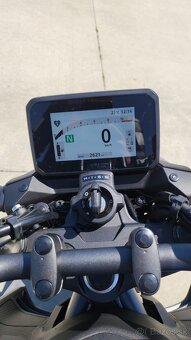 Honda CB 750 Hornet 2025 - 14