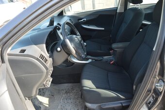 TOYOTA COROLLA 1,6I 97kW benzín Valvematic, M6, 2009 Slovens - 14