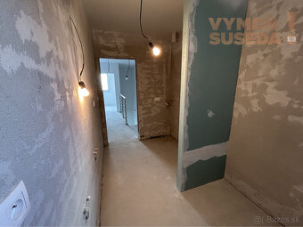 VYMEŇ SUSEDA - Novostavba nadštandartného 4 izb. bytu so záh - 14