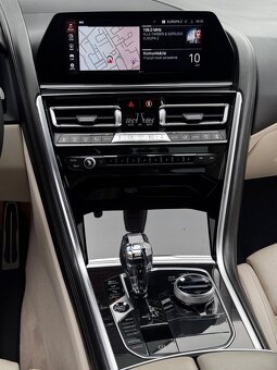 BMW Rad 8 Coupé 840d xDrive - 14