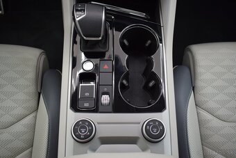 Volkswagen Touareg 4,0 V8 TDi,DSG+F1,FULL LED,DPH, - 14