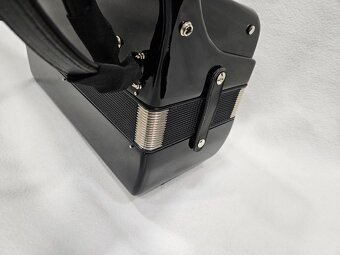 akordeon Weltmeister Saphir 120 basovy - 14