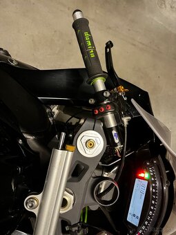 KAWASAKI ZX10R - 14