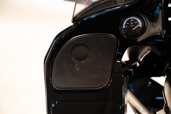 Harley Davidson Road Glide ULTRA LIMITED - 14