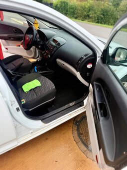 KIA Ceed 2009 1.4 77Kw - 14