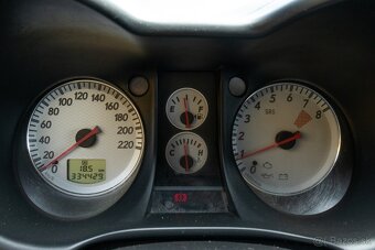 Mitsubishi Outlander 2.0 Benzín-LPG Nove STK+EK - 14
