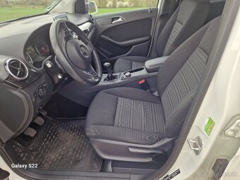 Mercedes- Benz  B 200D - 14
