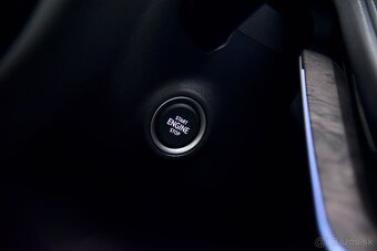 Superb Combi 2.0 TDI Laurin&Klement DSG, FullLED, Panorama - 14