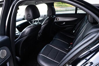 Mercedes-Benz E trieda Sedan 220 d A/T - 14