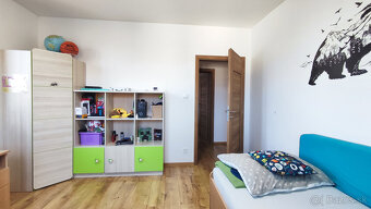 Na predaj krásny 4 izbový dom s možnosťou realizácie obytnéh - 14