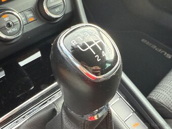 / / / R E Z E R V É / / / Superb 3 sedan 1.8TSI 132kW 180K - 14