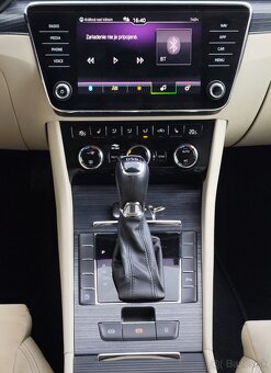 Skoda Superb Combi 2.0 TDI SCR DSG - 14
