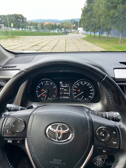 Toyota RAV4 2.0 Benzín - 14